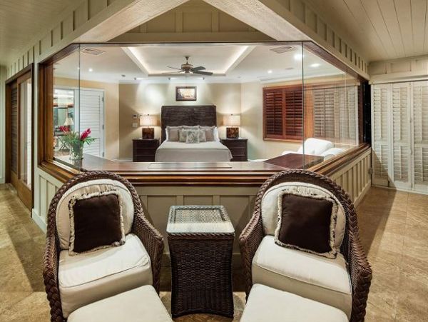 Kailua Beachfront Oceanfront Villa  Pool & Jacuzzi Main House & Guest House